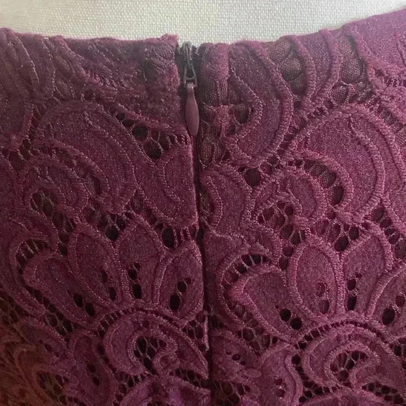 XHILARATION BURGUNDY DRESS SIZE MEDIUM - Picture 4 of 6